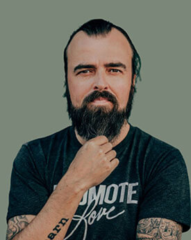 Scott-Stratten_Headshot_Background